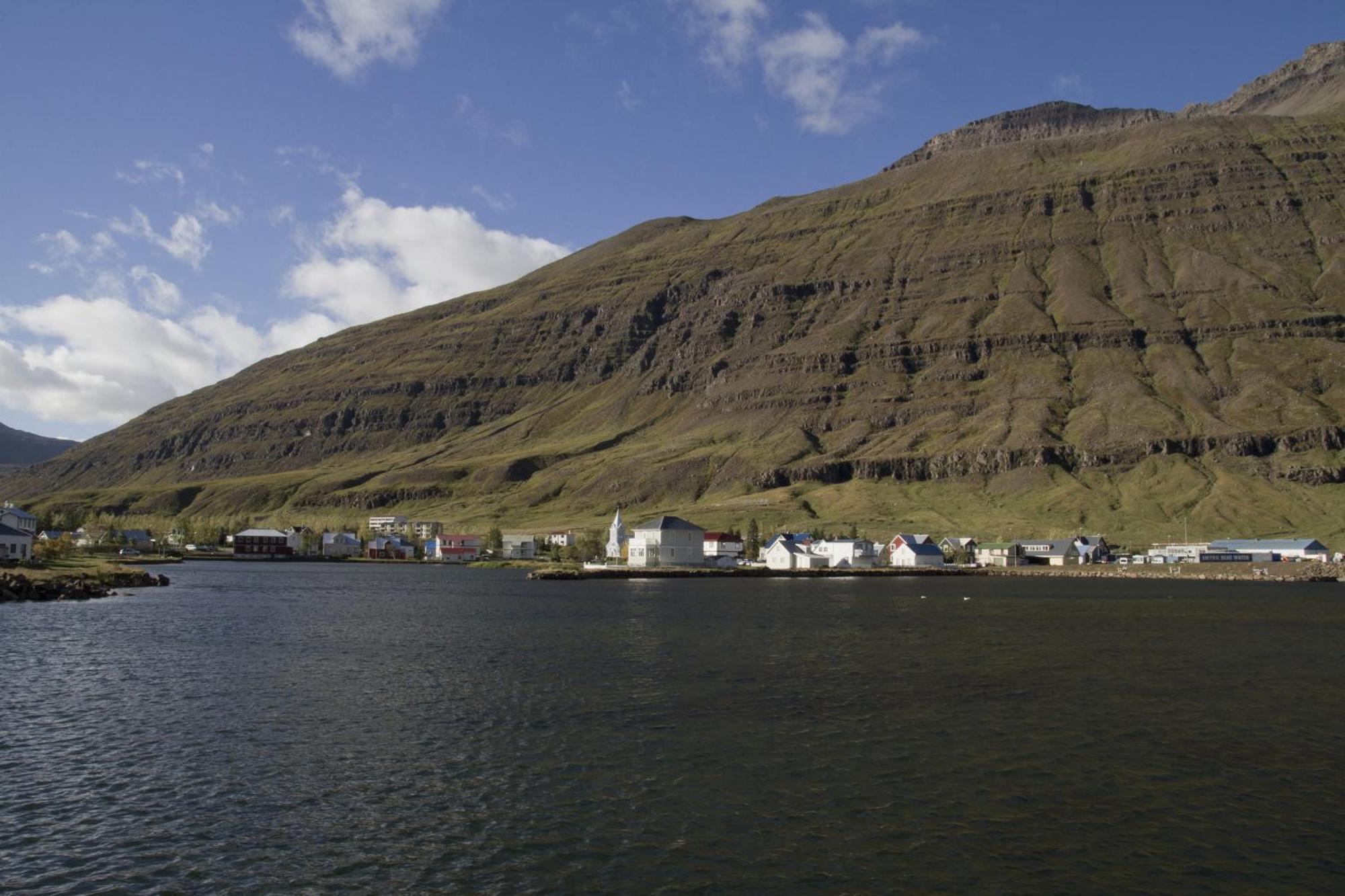Lonsleira Apartments Seyðisfjörður Ruang foto